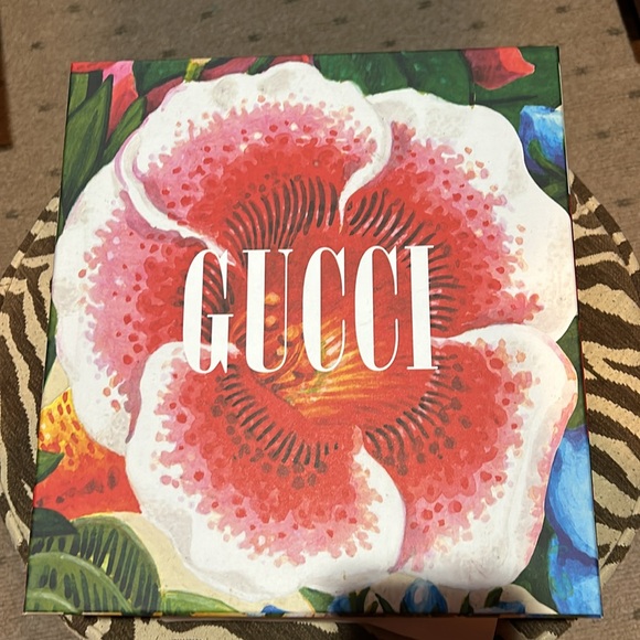 GUCCI Quentin Logo Pump Loafers - Picture 7 of 8